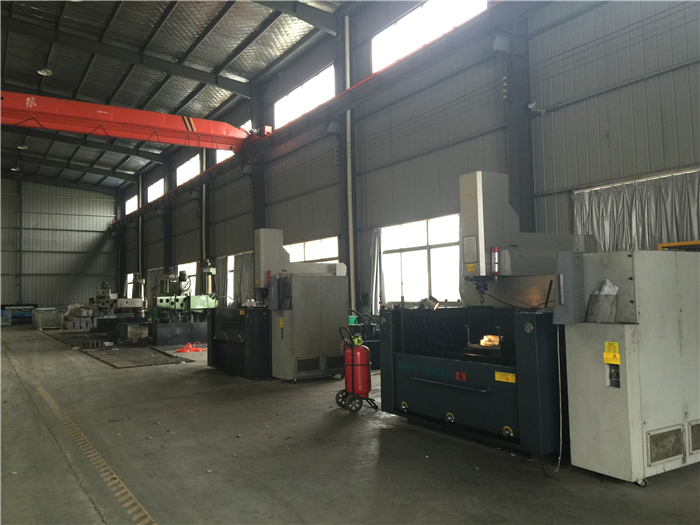 交通标志牌厂房设备